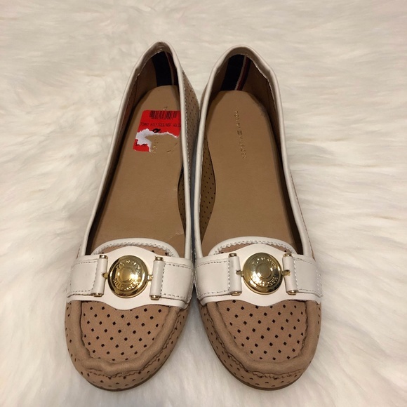 Tommy Hilfiger flats - Picture 1 of 8